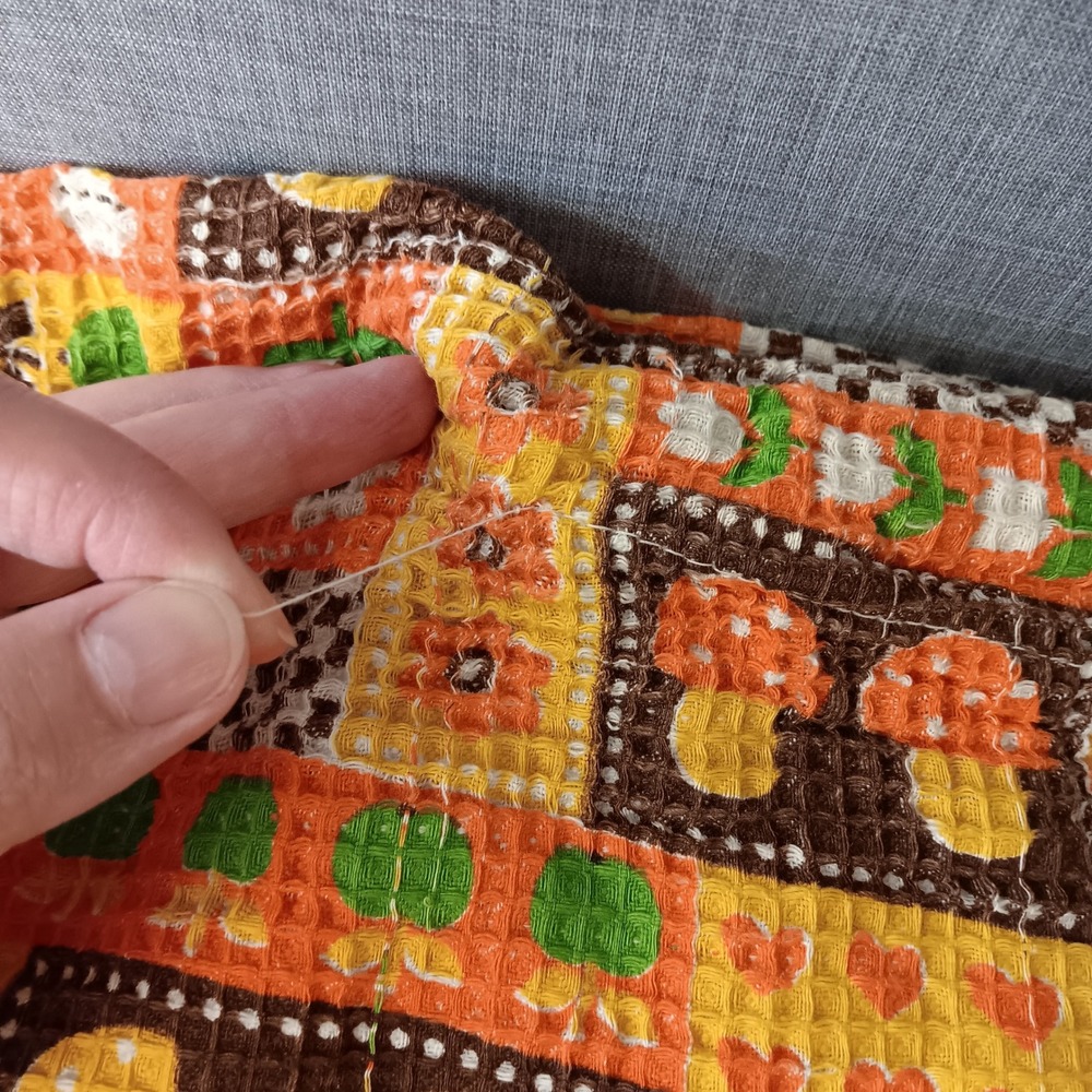 VTG Waffle Weave Laundry Bag Mushroom Apple Floral Drawstring Orange Retro 70s - Picture 6 of 9